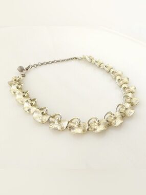 LISNER | 1960s LightGold Lily Pad Statement Sculptural Designer Costume Necklace
